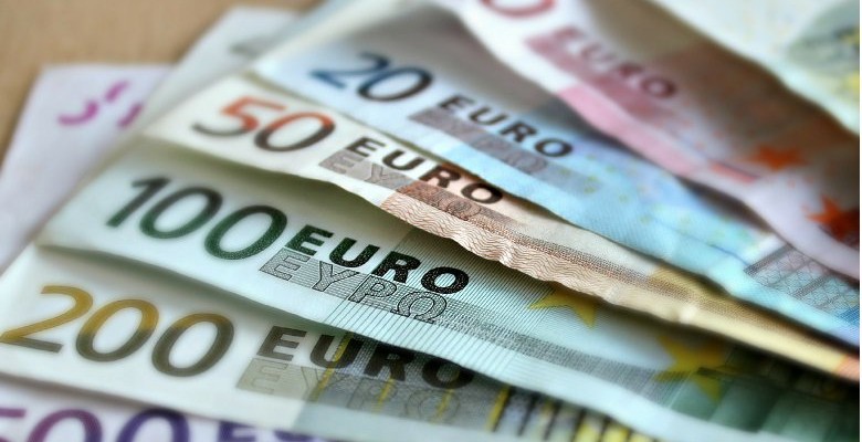 Rennes : La caisse d’Epargne visée par une plainte pour discrimination
